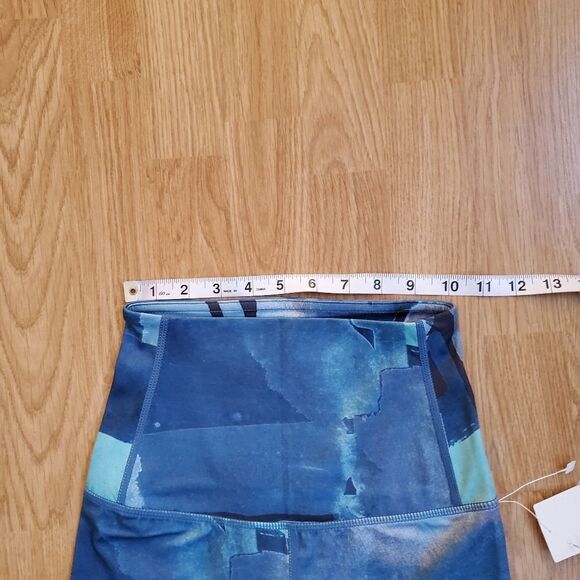 NEW! Zella "Renew" Ultra High Waist Print Leggings - size XS in Blue - Picture 8 of 13